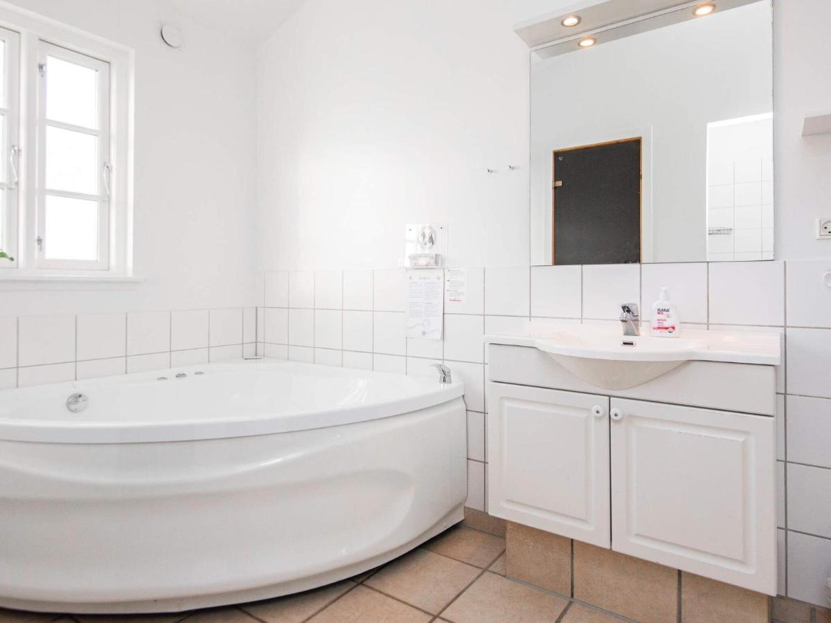 8 Person Holiday Home In Aabenraa Lojt Kirkeby Экстерьер фото